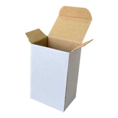 Beyaz Kilitli Karton Kutu 5x5x5 cm.